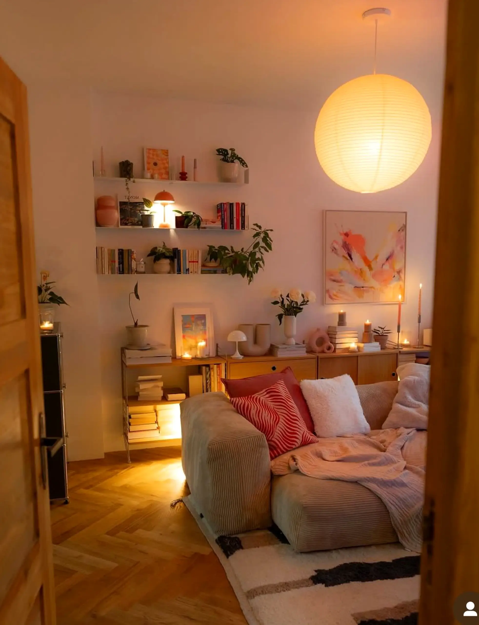 Refined fireplace area introduces warmth into the garden edge, keeping the atmosphere easy to enjoy.