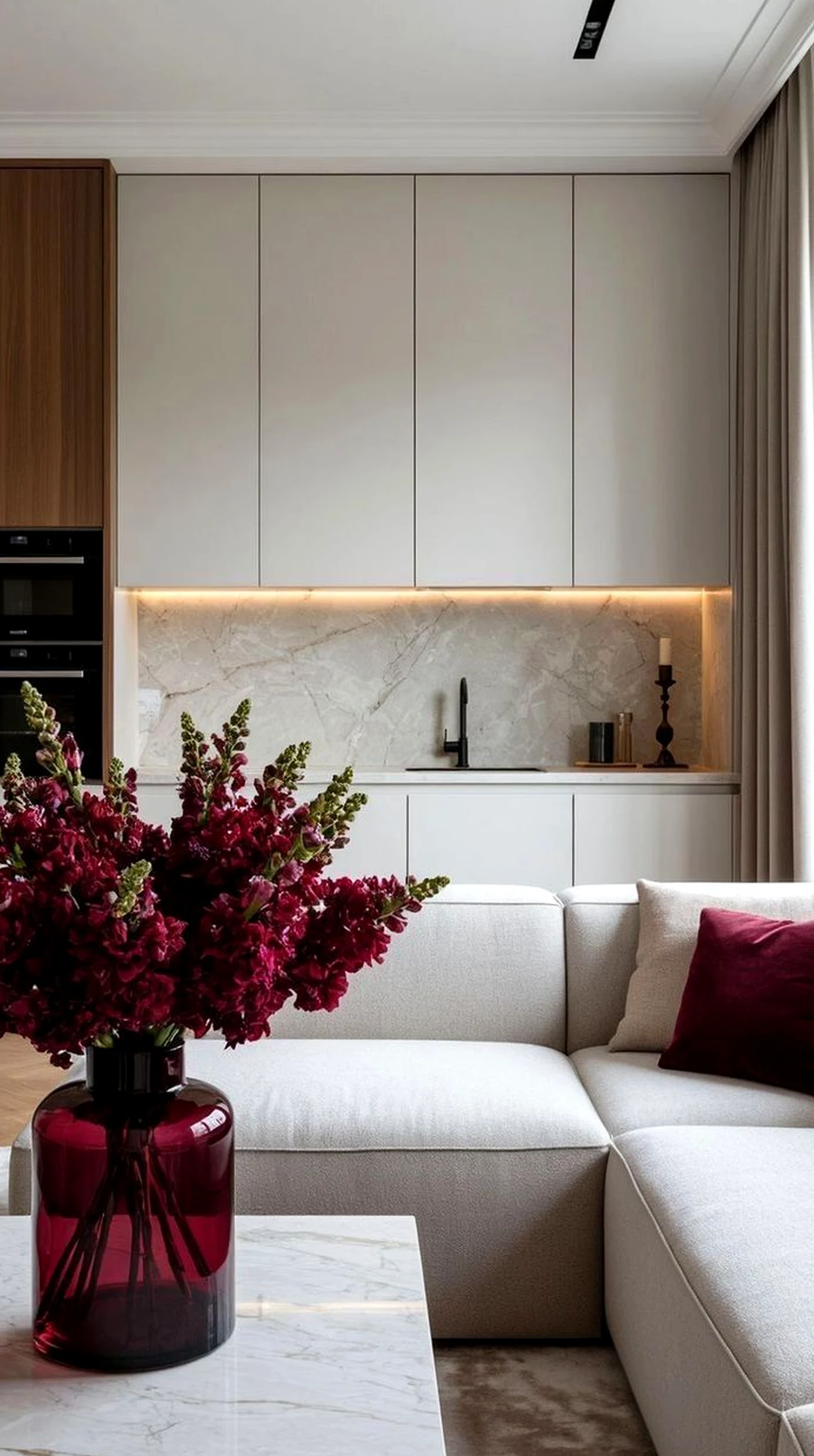 Natural arched doorway adds a clear layer of detail, helping the backdrop feel fresh and intentional.